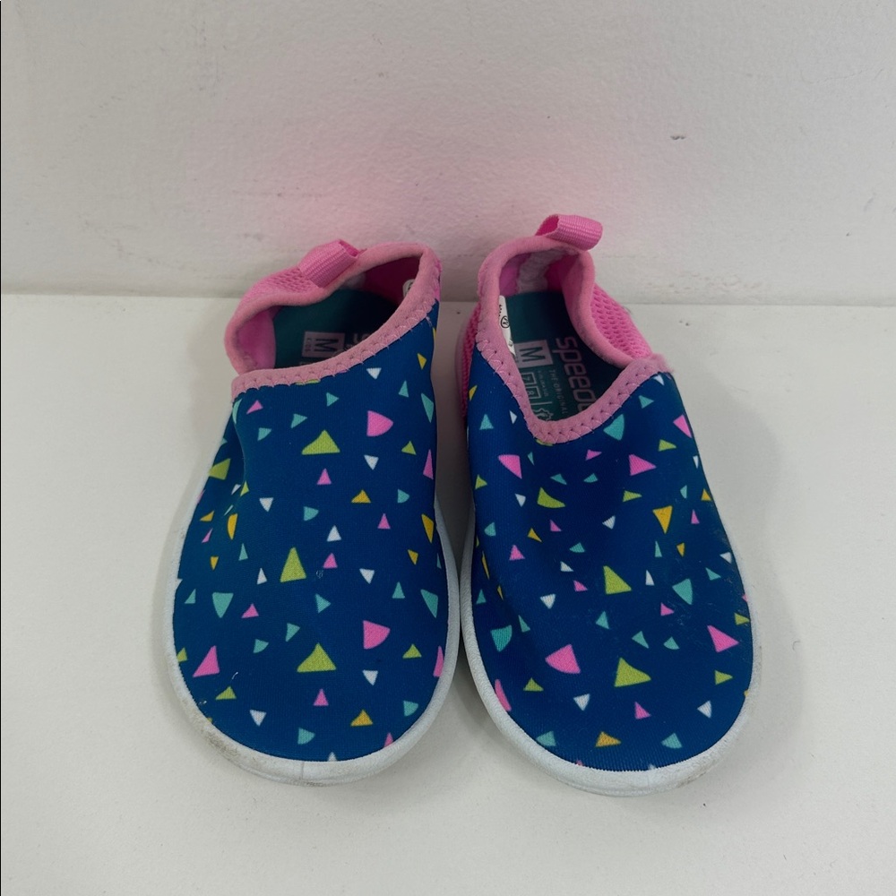 Speedo Kids size 7/8 colorful water shoes slip on toddler geometric summer beach
